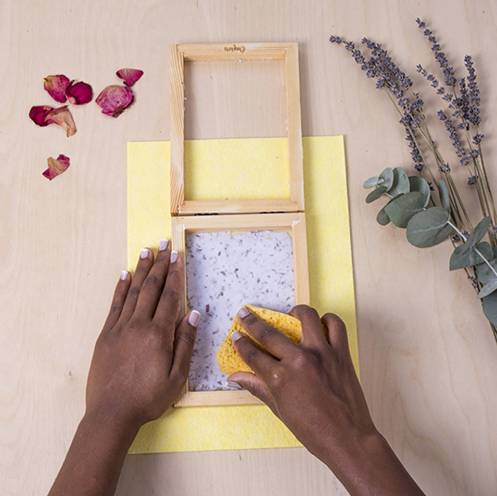 Flower paper making kit