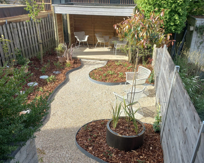 Een zen tuin met pergola